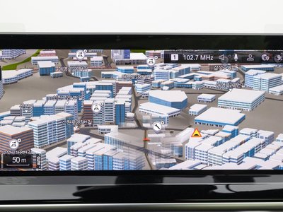 2025 BMW X4 thumbnail 18