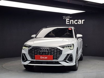 AUDI Q3 - 2