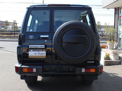 TOYOTA LAND CRUISER 70 - 4