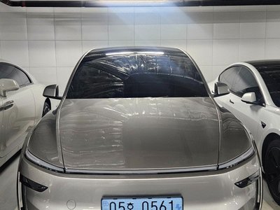 2026 Tesla MODEL Y — фото 1