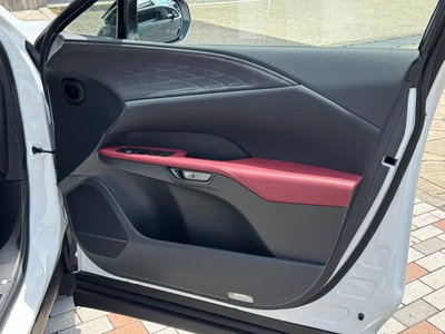 صورة مصغرة 32 لـ 2026 Lexus RX
