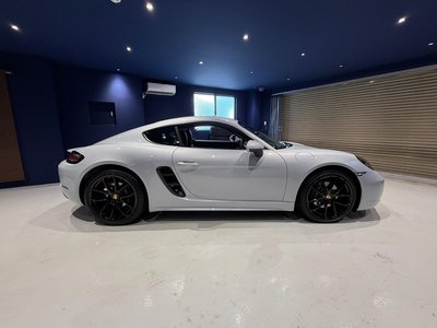 PORSCHE 718 - 9