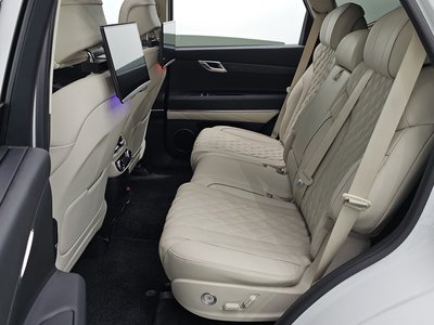 2023 Genesis GV80 — миниатюра 18