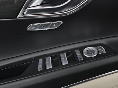 2023 Genesis GV80 — миниатюра 29