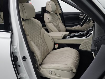 2023 Genesis GV80 — миниатюра 17