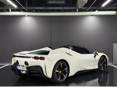 FERRARI SF90 - 3