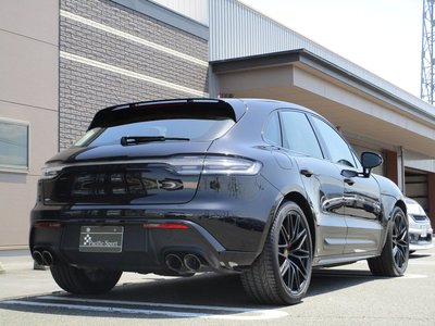 PORSCHE MACAN - 9