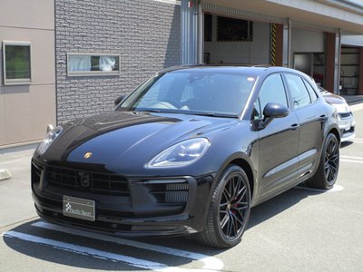 PORSCHE MACAN - 5