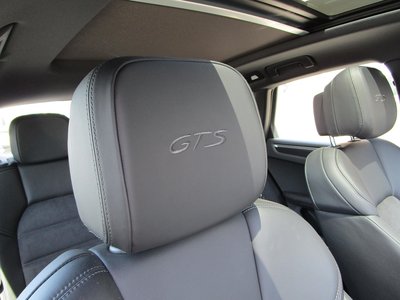 صورة مصغرة 37 لـ 2023 Porsche MACAN