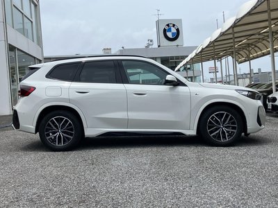 2025 BMW X1 photo 8