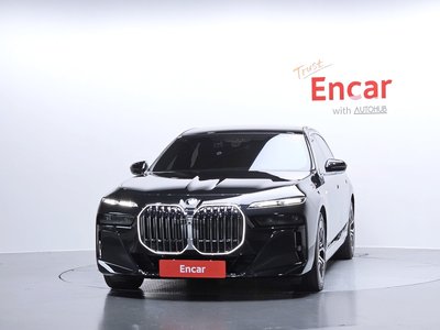 BMW 7 SERIES - 2