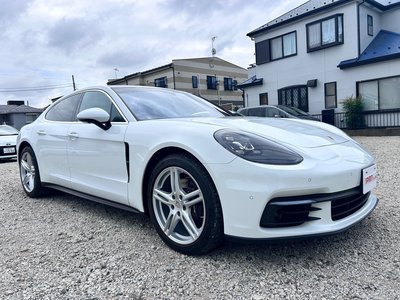 PORSCHE PANAMERA
