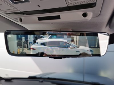 LAND ROVER DEFENDER - 6