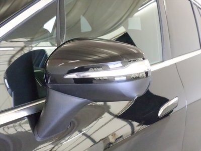 MERCEDES-BENZ EQE - 7