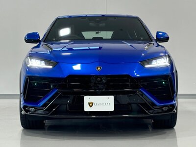 LAMBORGHINI URUS - 2