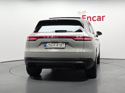 PORSCHE CAYENNE - 3