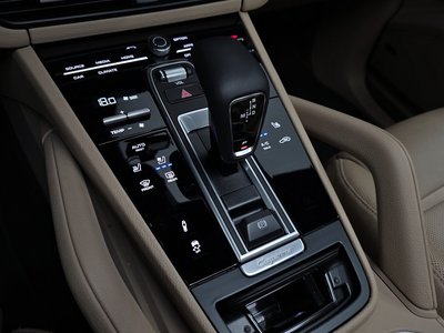 PORSCHE CAYENNE - 9