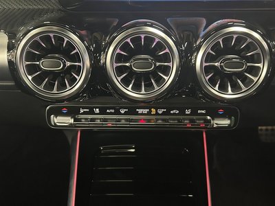 2024 Mercedes-BENZ GLB — миниатюра 19
