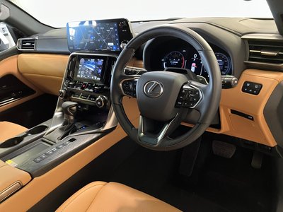 صورة مصغرة 11 لـ 2025 Lexus LX