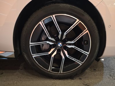 BMW I7 - 6