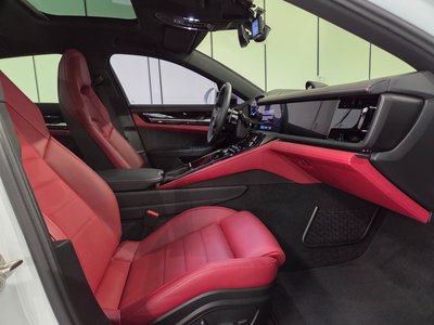 PORSCHE PANAMERA - 4