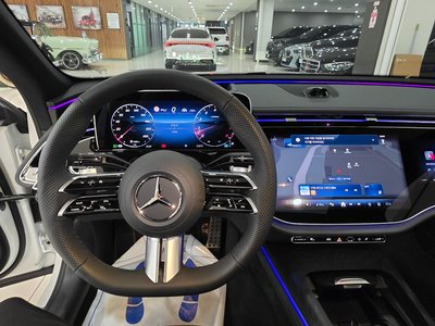 MERCEDES-BENZ E-CLASS - 4