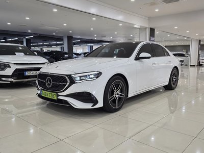 MERCEDES-BENZ E-CLASS - 1