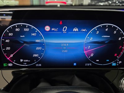 MERCEDES-BENZ E-CLASS - 8