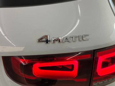 MERCEDES-BENZ GLB - 9