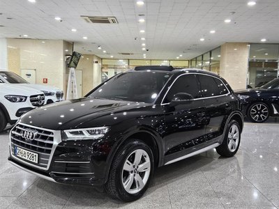 AUDI Q5 - 1