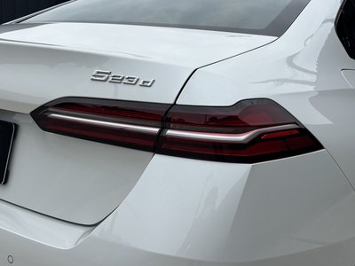 2025 BMW 5 SERIES 缩略图 65