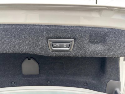 2025 BMW 5 SERIES 缩略图 32