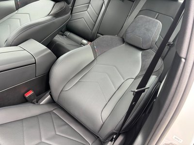 2025 BMW 5 SERIES 缩略图 24
