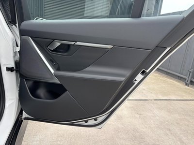 2025 BMW 5 SERIES 缩略图 34