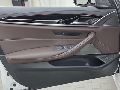 2022 BMW 5 SERIES — миниатюра 14