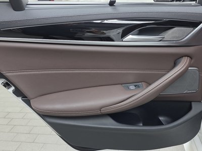 2022 BMW 5 SERIES — миниатюра 15