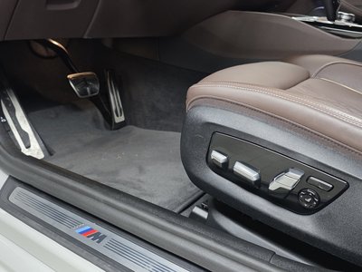 2022 BMW 5 SERIES — миниатюра 30