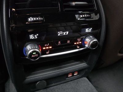2022 BMW 5 SERIES — миниатюра 29