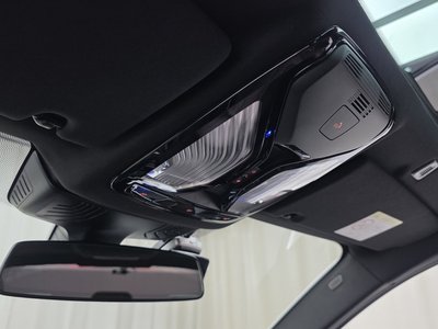 2022 BMW 5 SERIES — миниатюра 23