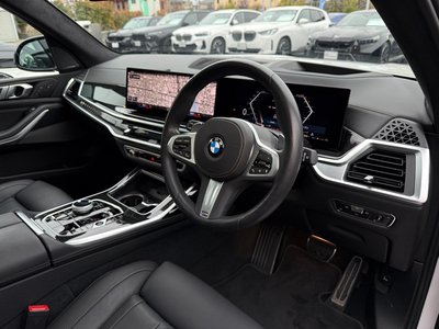 BMW X7 - 7