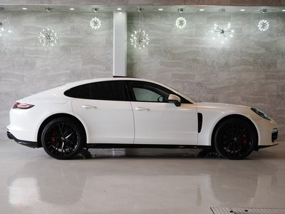 PORSCHE PANAMERA - 8