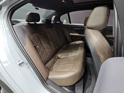 صورة مصغرة 17 لـ 2024 BMW 5 SERIES