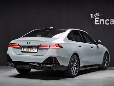 صورة 5 لـ 2024 BMW 5 SERIES