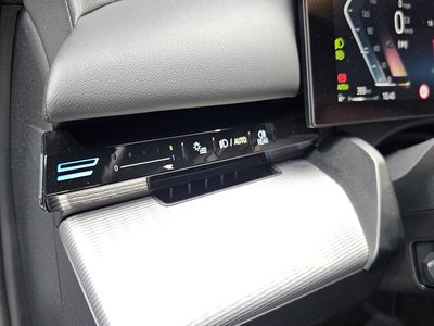 صورة مصغرة 33 لـ 2024 BMW 5 SERIES