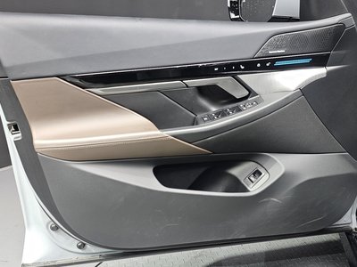 صورة مصغرة 14 لـ 2024 BMW 5 SERIES