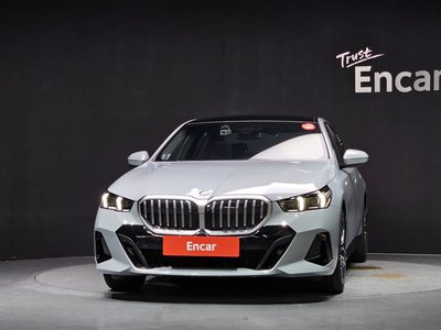 صورة 2 لـ 2024 BMW 5 SERIES