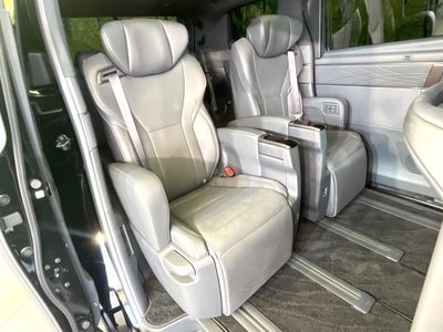 TOYOTA ALPHARD - 9