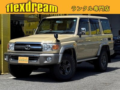 TOYOTA LAND CRUISER 70 - 2