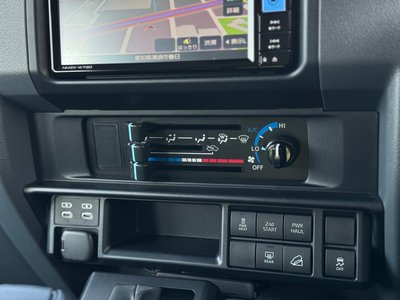 صورة مصغرة 64 لـ 2025 Toyota LAND CRUISER 70