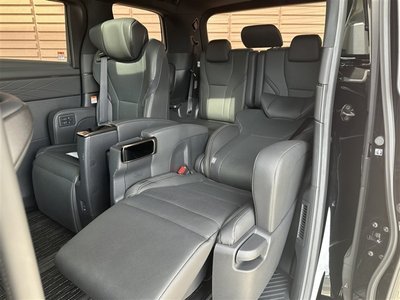2025 Toyota ALPHARD 缩略图 36